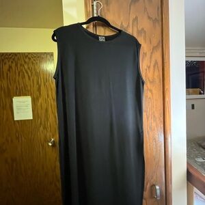 Chic Black Sleeveless Dress